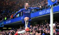 EPL PIX: Higuain scores first Chelsea goals, Spurs go second