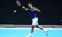 Federer feeling 'lucky' ahead of Aus Open hat-trick bid