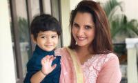 SEE: Sania teaches little Izhaan about traffic lights