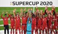 Football PIX: Bayern win fifth title of year