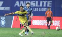 ISL: Ruthless Hyderabad send Kerala Blasters packing