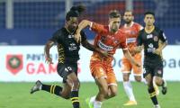 Indian football: 10-man FC Goa hold SC East Bengal