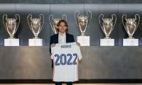 Modric extends contract with Real Madrid