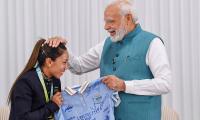 What CWG gold medallist Mirabai said after meeting PM