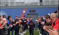 PSG Teammates Give Messi Guard Of Honour