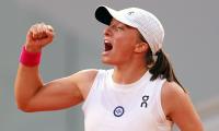 French Open: Spirited Swiatek sets up Muchova final