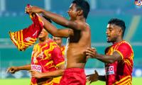 Bengal stun Kerala to lift 33rd Santosh Trophy!