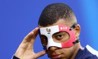 Broken nose no barrier: Mbappe cleared to play