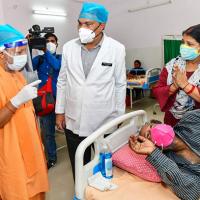 UP CM Yogi Adityanath visits a covid ward