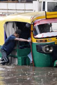 Downpour floods Delhi, hits traffic movement; IMD issues alert