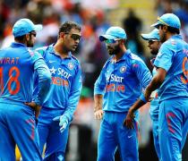 'Start using your brains,' angry Dhoni tells his bowlers