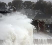 Hurricane Sandy hammers US East Coast