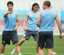 World Cup Preview: Suarez to play for Uruguay? All England expects