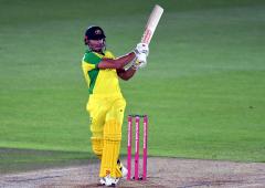 Aus all-rounder announces shock retirement