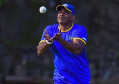 Jayasuriya named SL's interim coach for India series 