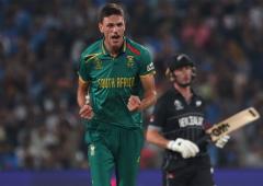 World Cup: South Africa rout Kiwis; close in on semis