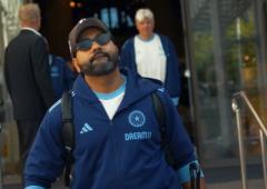 Team India Lands In Brisbane