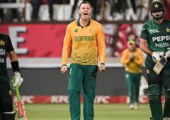 1st T20I: Linde stars as South Africa down Pakistan