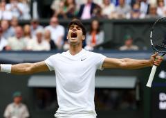 Alcaraz fights back to reach Wimbledon final