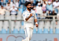 Jadeja picks another Test fifer in trying conditions 