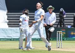 Proteas thrash SL to post fourth straight Test win