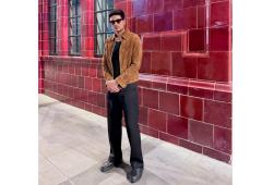 Stylish Shubman drops latest look!