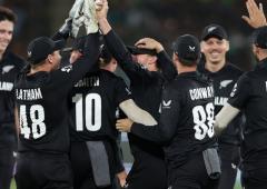 Aimed for 280, got 320: Santner on NZ's big win