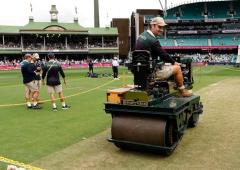 SCG track not ideal: Gavaskar; Gambhir says 'spicy'