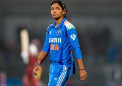 Harmanpreet rested for Ireland ODIs; Smriti to lead