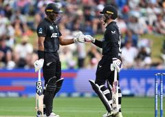 New Zealand win ODI series despite Theekshana 'trick'