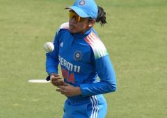 Mandhana fumes over 'sub-standard fielding'