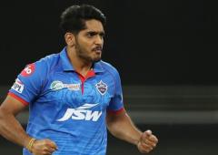 Deshpande out for 2-3 months! IPL doubt looms