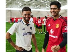 PIX: When Gill's India met Manchester United players