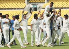 PIX: Vidarbha's Rs 3 crore reward! Wakhare's farewell