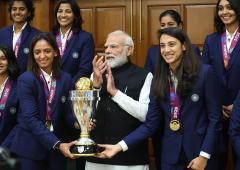 PIX: PM Modi hosts victorious women cricketers