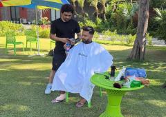 Pant Stumps Fans With Outdoor Salon Pix