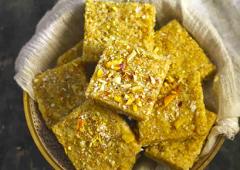 Recipe: Hina Gujral's Panjiri Barfi