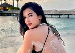 Sonal Chauhan Is On Fire!