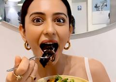 Eating Out? Order Smart, Not Strict