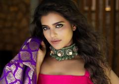 Aishwarya Knows No Fashion Limits