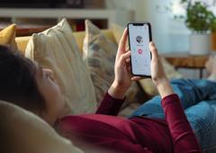 'GF Still Talks To Ex, Hides Her Chats'