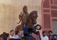 Why an Indian hero's statue was unveiled in Pakistan