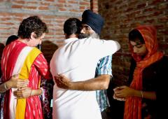 PIX: Rahul, Priyanka meet farmers families