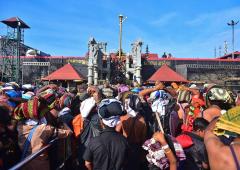 Devotees Throng Sabarimala Temple