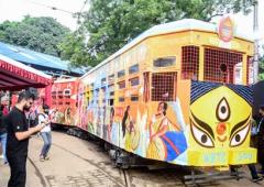 Kolkata Tram Gets Puja Makeover!