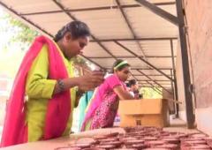 Blind Women Light Up Diwali