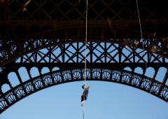 Anouk Garnier's Eiffel Tower Climb!