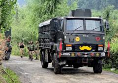 Hunting Down Terrrorists In Anantnag