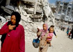 Palestinians Return To Their Ruined Homes