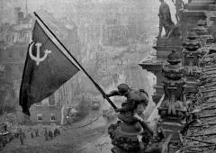 History In 2 Minutes: Russia's V-Day